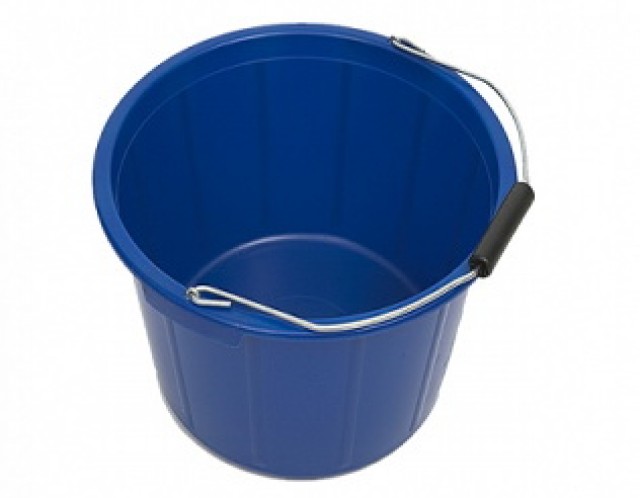 GANDA PLASTIK Jl. Medan Binjai Km. 12,7, Deli Serdang, Sumatera Utara Telp. 061-8467127	Ember Plastik